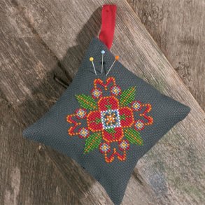 Almue - nlepude med broderi