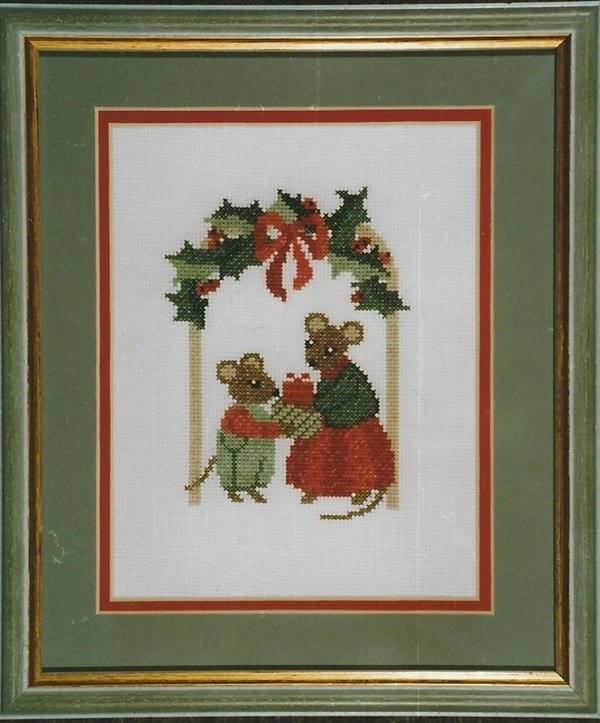 Musefamilie - ophng m ed broderi