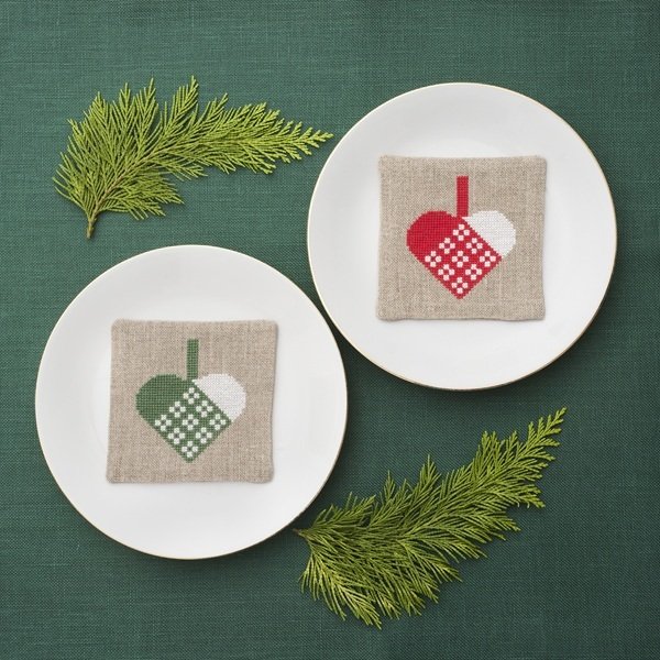 Julehjerter - kaffebrikker med broderi