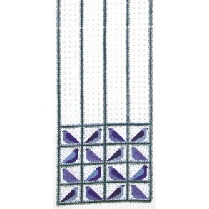 Bl�mejser - l�ber med broderi