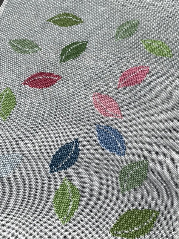 Løvspring - løber med broderi