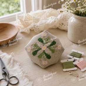 Broderikit til n�lepude med lyser�d blomst