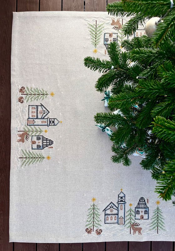 Winther white - juletrstppe med broderi