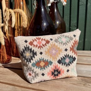Broderikit til clutch i kilimm�nster