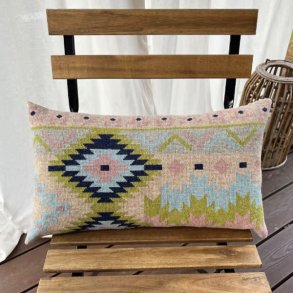 Looks like kelim - stramajpude fra Pomp Stitch