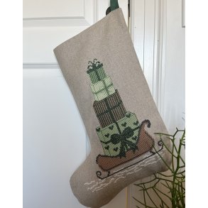 Julesok med grnne gaver - gavesok med broderi
