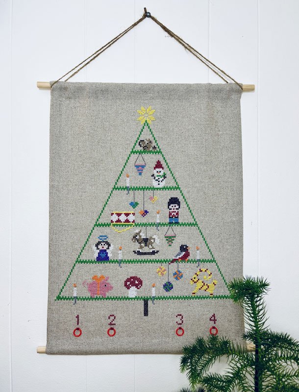 Special Christmas tree - julekalender med broderi