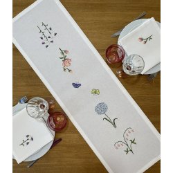 Spring time - lber med broderi