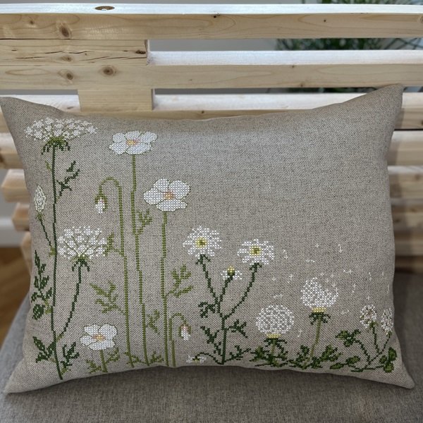 Wild on purpose - pude med  broderi