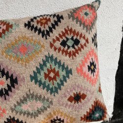 billede udsnit stramajpuden New Kilim