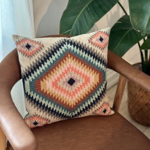 Kilim square - stramajpude med broderi