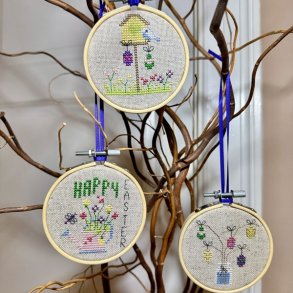 Happy easter - 3 sm� oph�ng med broderi