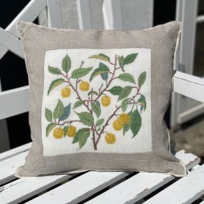 Kirsebrblomme - ophng med broderi