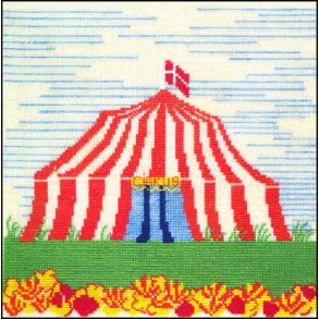 Marts - ophng med broderi