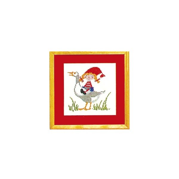 Nissepige p gs - ophng med broderi