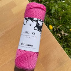 Arwetta - bldt strmpegarn