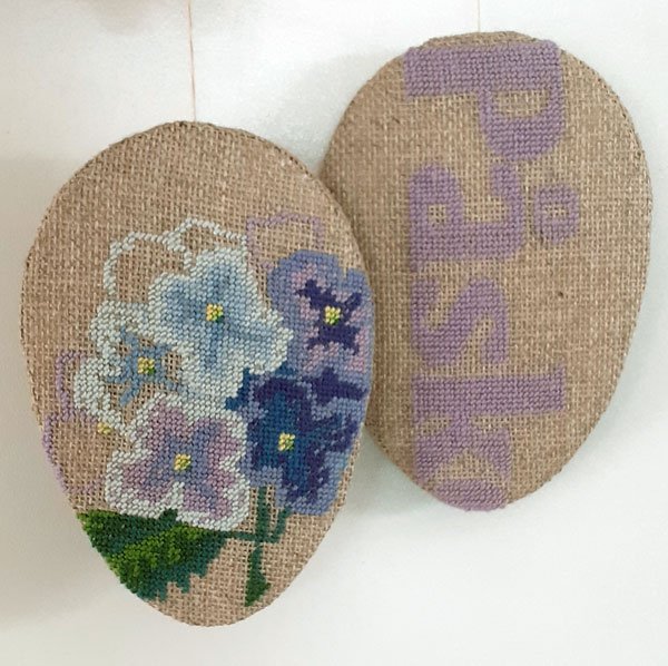 Pskeg 1 - pskepynt med broderi