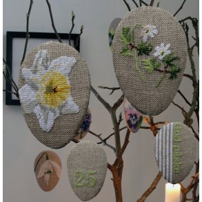 Pskeg #5 - pskepynt med broderi