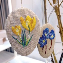 billede broderikit med broderede p�ske�g