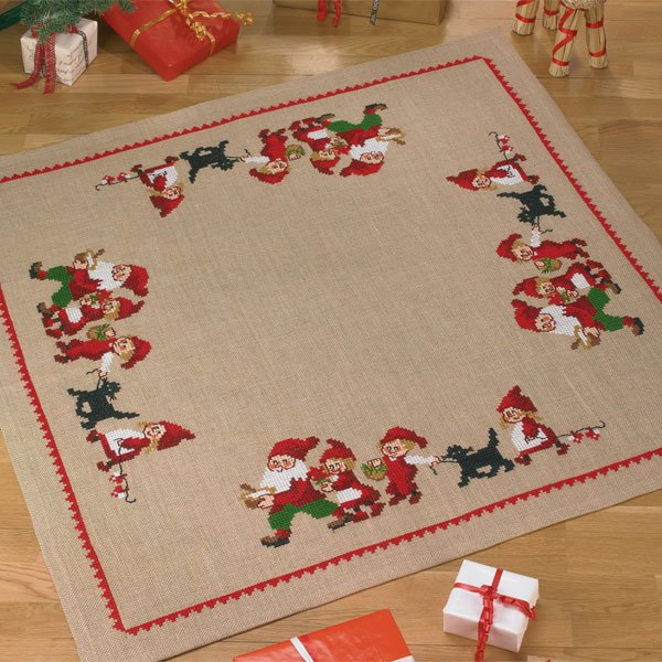 Nissefamilien - juletrstppe med broderi