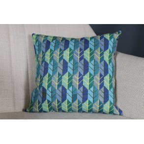 billede pude med broderi Blue leaves