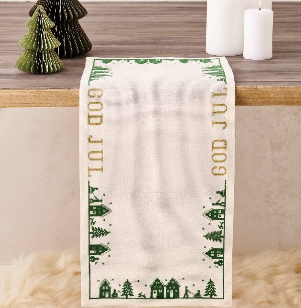 Grnne huse og trer - julelber med broderi