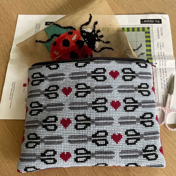 Craft - sypung med broderi