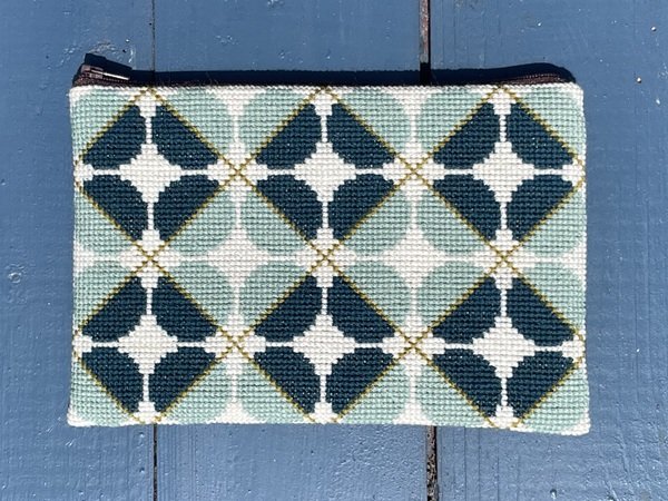 Bl� cirkler - pung med broderi