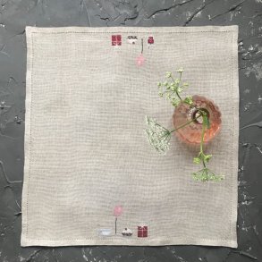 Fdselsdagsserviet med broderi