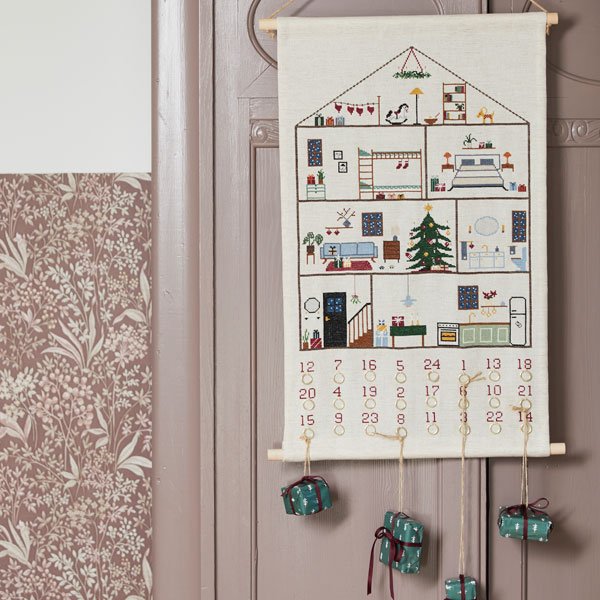 Jul i Nygade 44 - julekalender med broderi