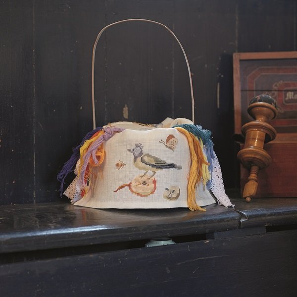 rets Korssting 2025 - broderikalender fra HF