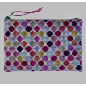 Aida - clutch med broderi