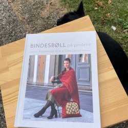 billede bindesbll strikkebog