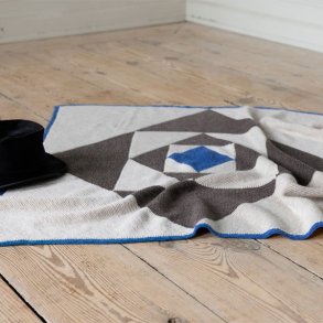 Birk - strik et grafisk babytppe