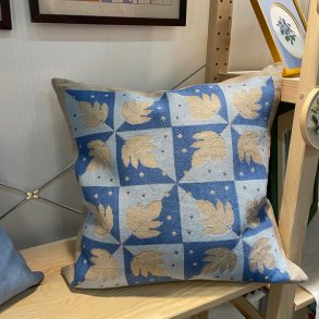 Blue autumn - pude med broderi