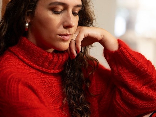 Cilla - sweater i strukturm�nster