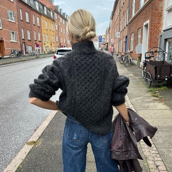 Dagmar sweater - strik i Hjelholt Triple