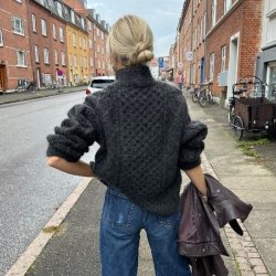 Dagmar sweater - strik i Hjelholt Triple