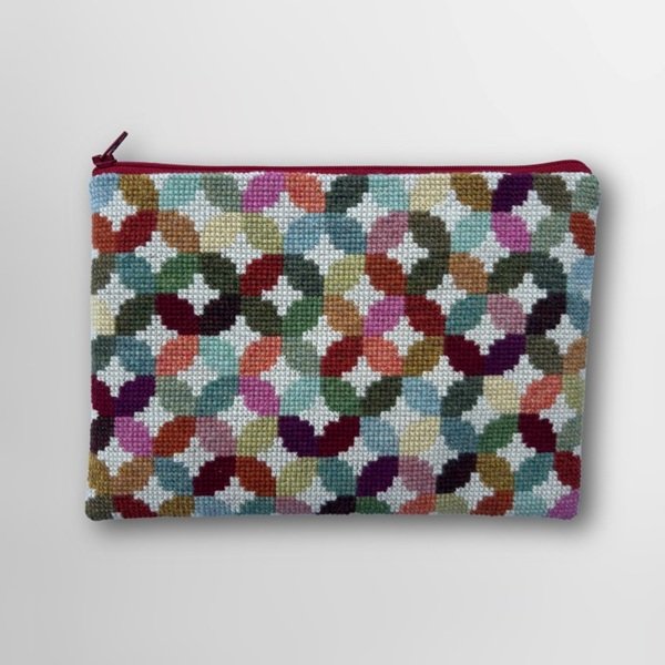 Elvira - clutch med stramajbroderi