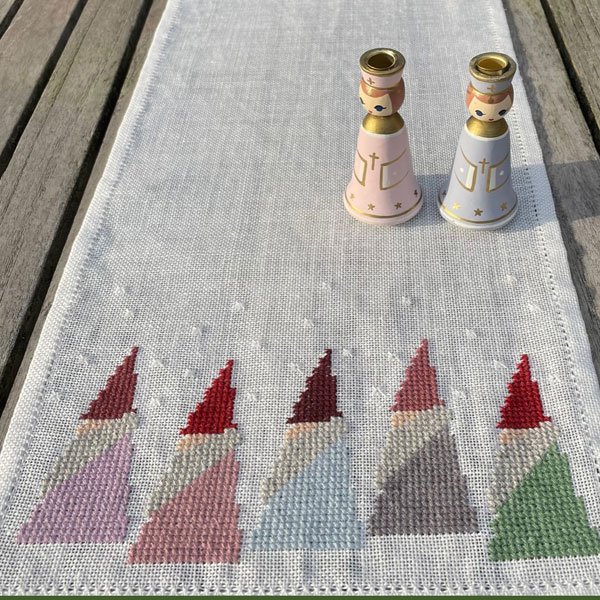 Fader Frost - julelber med broderi