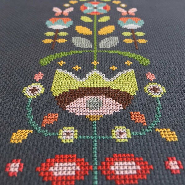 Folk Flowers -broderimnster fra Satsuma