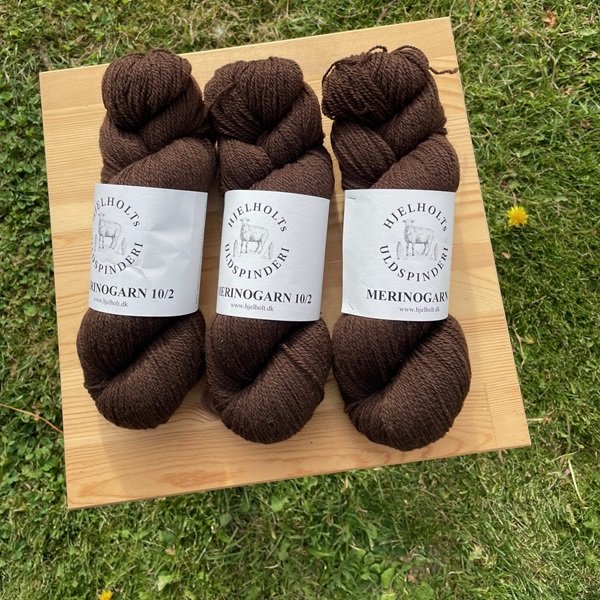 Merino 10/2 garn fra Hjelholt