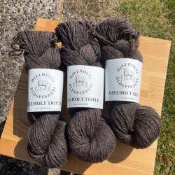 Triple garn farve 45 fra Hjelholt