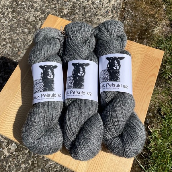 Dansk Pelsuld 8/2 - Hjelholt garn