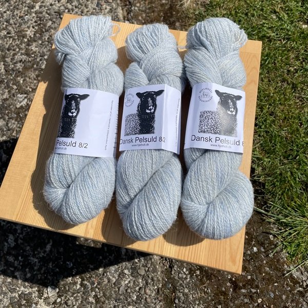 Dansk Pelsuld 8/2 - Hjelholt garn