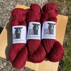 Dansk Pelsuld 8/2 - Hjelholt garn