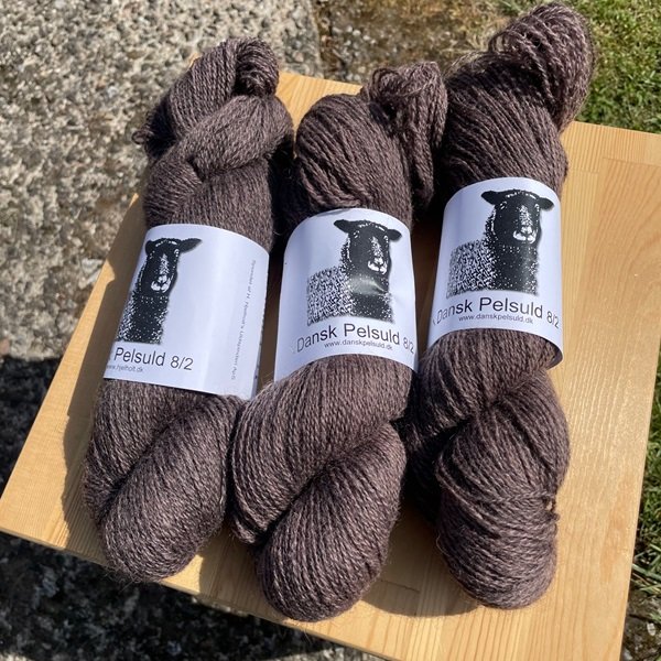 Dansk Pelsuld 8/2 - Hjelholt garn