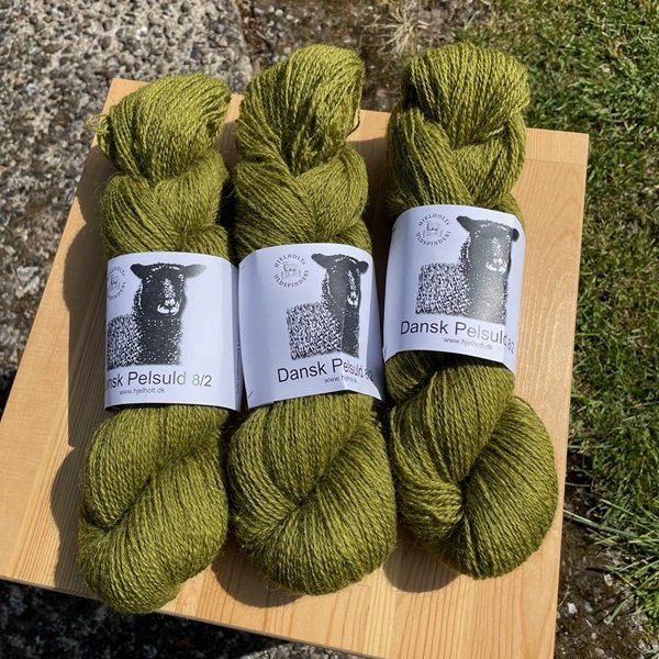 Dansk Pelsuld 8/2 - Hjelholt garn