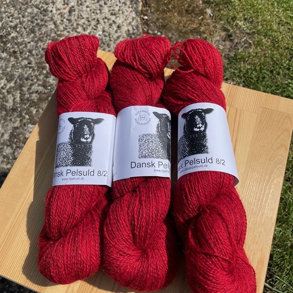 Dansk Pelsuld 8/2 - Hjelholt garn
