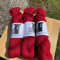 Dansk Pelsuld 8/2 - Hjelholt garn